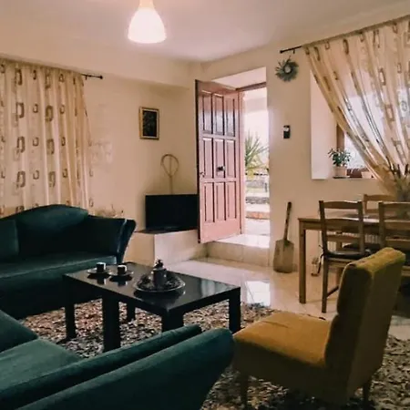 Willa La Casa *