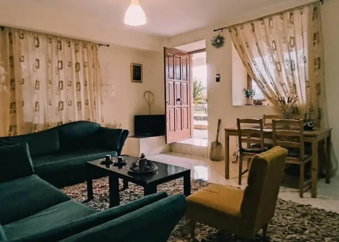 Willa La Casa *